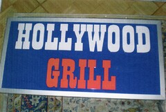 HOLLYWOOD GRILL