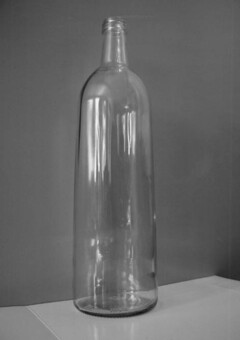 Flasche aus durchsichtigem (wasserhellem) Material