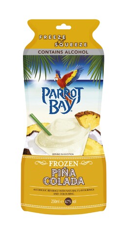 FREEZE & SQUEEZE CONTAINS ALCOHOL PARROT BAY SERVING SUGGESTION FROZEN PIÑA COLADA ALCOHOLIC BEVERAGE WITH NATURAL FLAVOURINGS AND COLOURING 250 ml e 4.7% vol