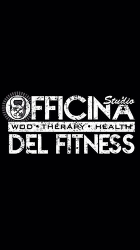 Scritta bianca Studio Officina sopra e del Fitness in basso la lettera O della parola officina è una buleggia  con dentatura con dentro un kettlebell bianco con a sua volta all'interno una chiave inglese e un manubrio incrociati a dividere la scritta Logo (EUIPO, 14.02.2018)