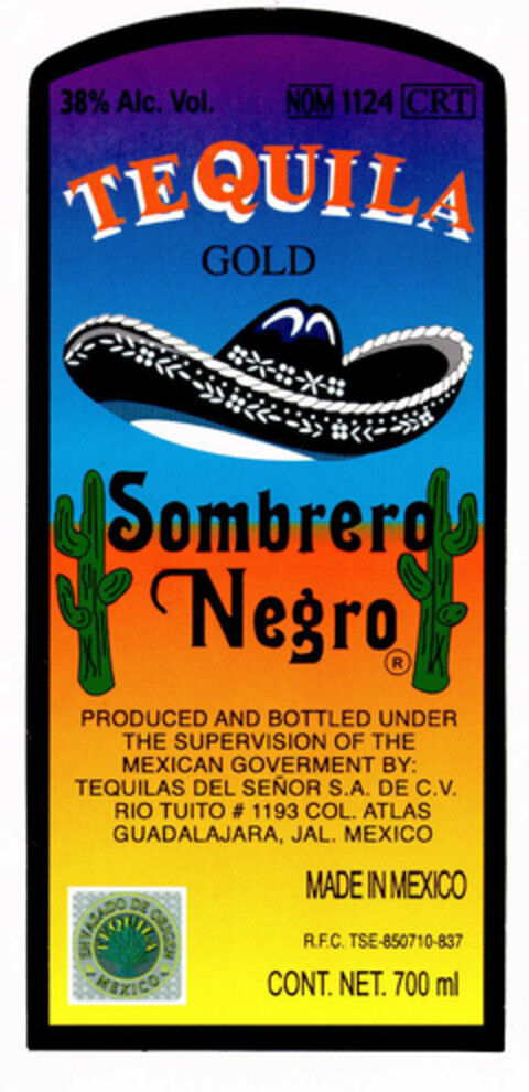 TEQUILA GOLD SOMBRERO NEGRO PRODUCED AND BOTTLED UNDER THE SUPERVISION OF THE MEXICAN GOVERMENT BY: TEQUILAS DEL SEÑOR S.A. DE C.V. RIO TUITO 1193 COL. ATLAS GUADALAJARA, JAL. MEXICO MADE IN MEXICO Logo (EUIPO, 30.05.2002)