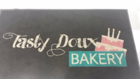 TASTY DOUX BAKERY Logo (USPTO, 03/30/2018)