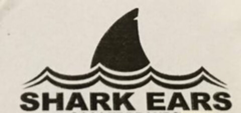 SHARK EARS Logo (USPTO, 08/19/2015)