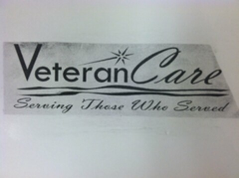 VETERANCARE SERVING THOSE WHO SERVED Logo (USPTO, 10.01.2012)