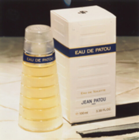 EAU DE PATOU Logo (WIPO, 23.05.1990)